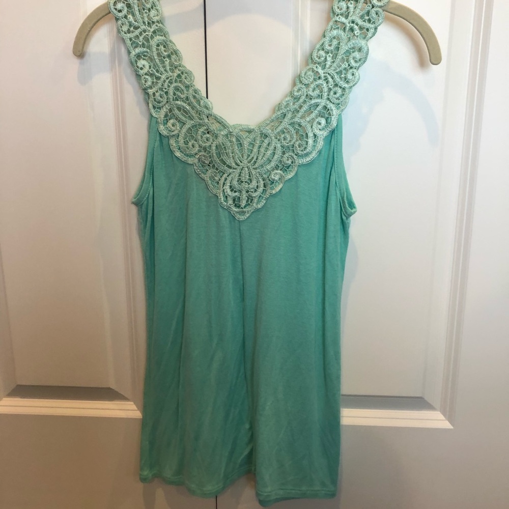 Pretty Embroidered Tank - Picture 2 of 4